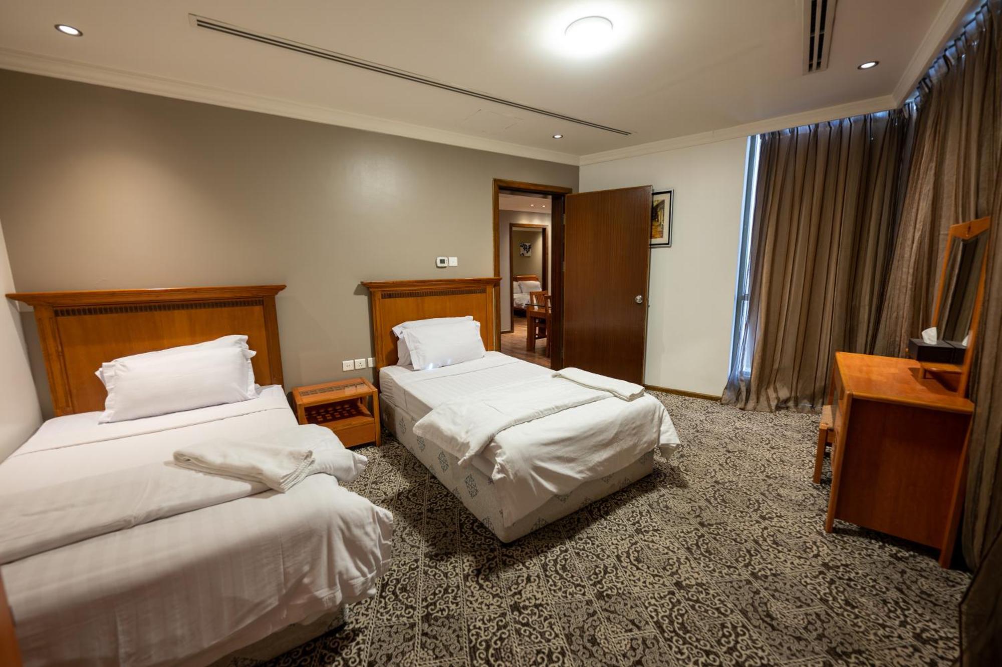Tanal Serviced Apartments อัลโคห์บาร์ ห้อง รูปภาพ