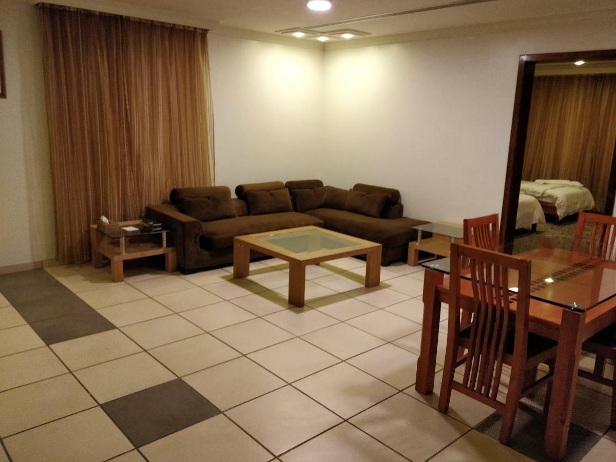 Tanal Serviced Apartments อัลโคห์บาร์ ภายนอก รูปภาพ